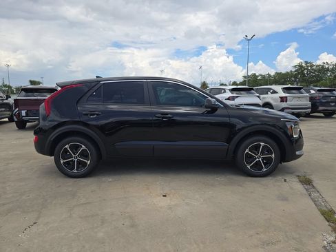 New 2026 Kia Niro LX FWD image 9