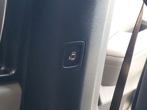New 2026 Kia Carnival FWD image 24