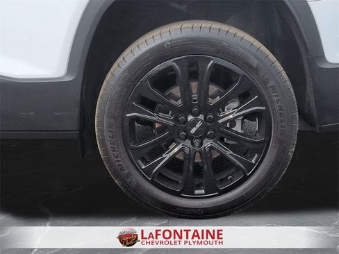 Certified 2023 GMC Acadia SLE w/ Driver Convenience Package image 29