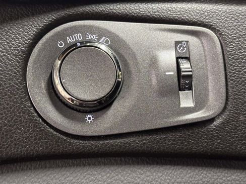 Used 2012 Cadillac SRX Luxury FWD image 31