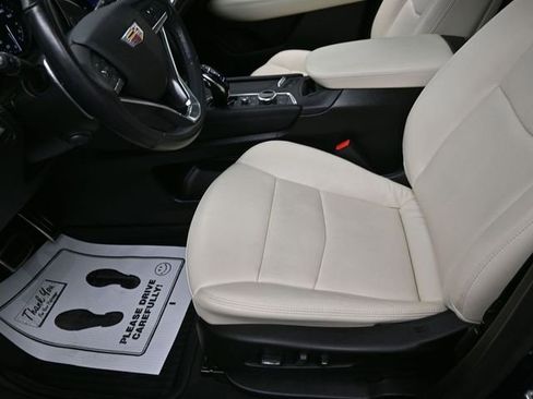 Used 2024 Cadillac XT6 Sport w/ Technology Package image 15