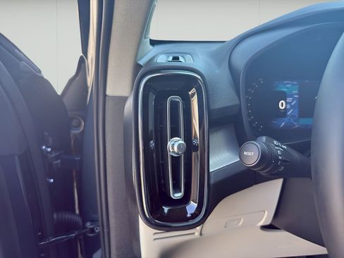 New 2026 Volvo XC40 B5 Plus w/ Protection Package Premier image 14