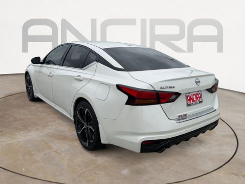 Used 2023 Nissan Altima 2.5 SR w/ SR Premium Package FWD image 8