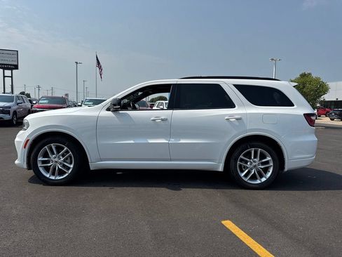 Used 2024 Dodge Durango GT RWD image 3