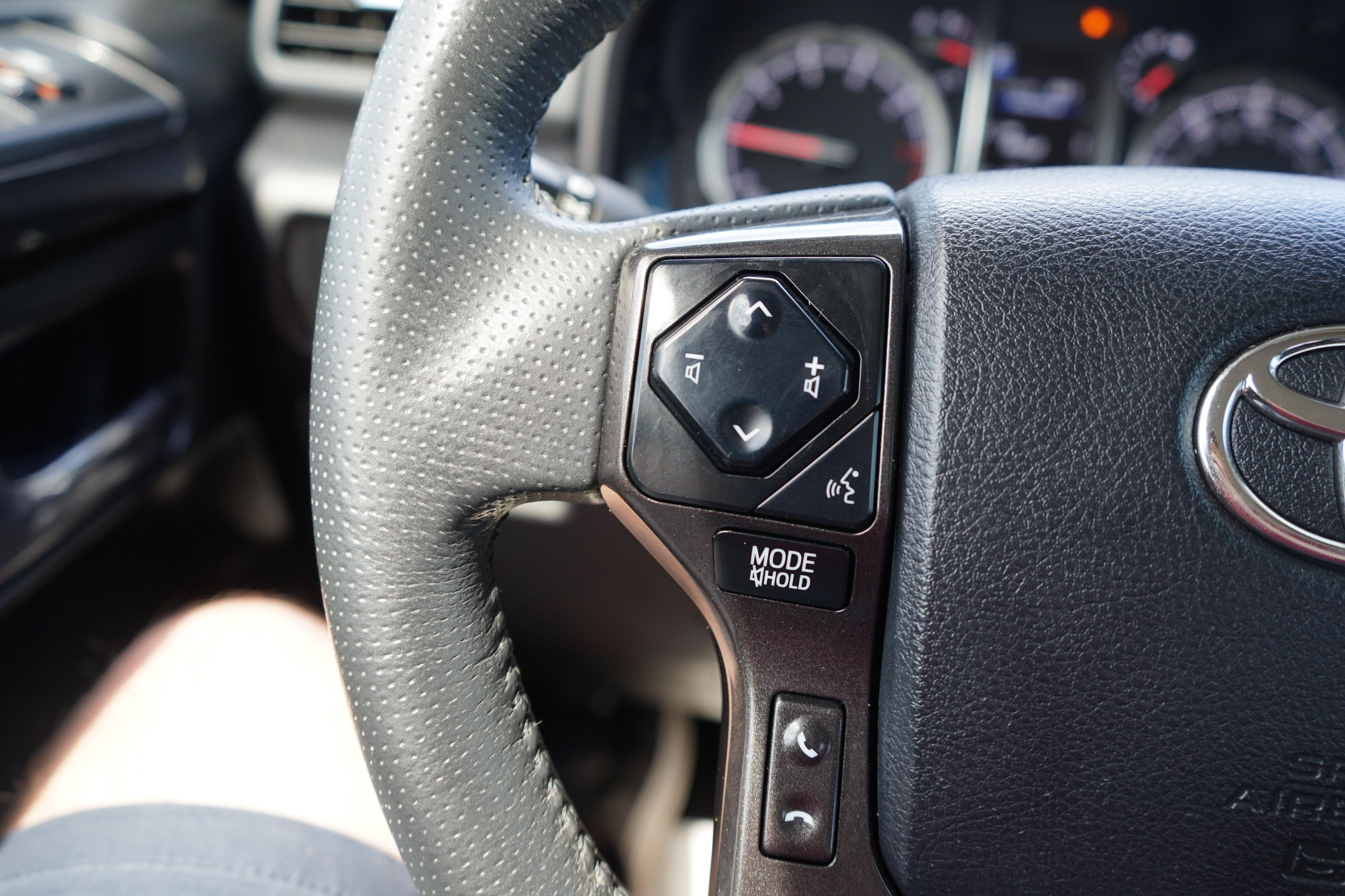 Used 2021 Toyota 4Runner TRD Off-Road AWD/4WD image 12