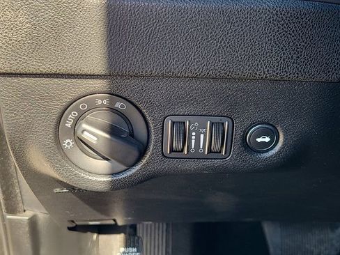 Used 2023 Dodge Charger SXT RWD image 25