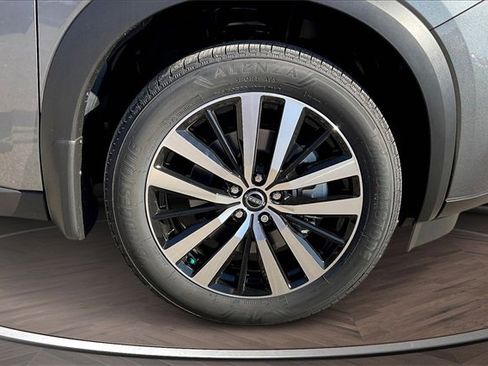 New 2025 Nissan Pathfinder Platinum w/ Cargo Package image 12