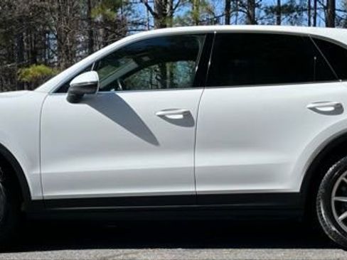 Used 2019 Porsche Cayenne AWD/4WD image 5