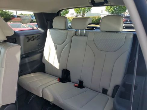 Used 2022 Hyundai Palisade SEL w/ 8P Bench Seat Package FWD image 14