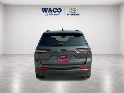 Used 2023 Jeep Grand Cherokee L Laredo AWD/4WD image 8