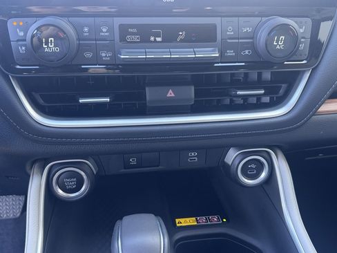 Used 2024 Toyota Grand Highlander Limited image 29