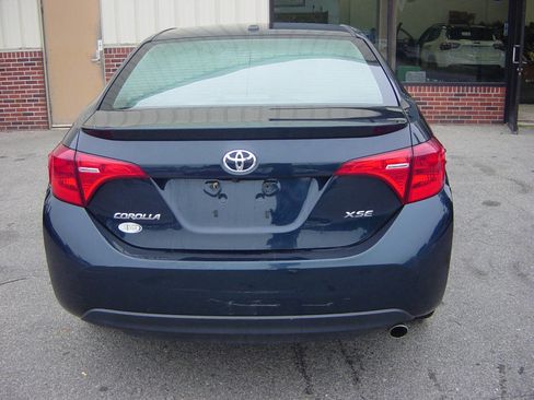 Used 2017 Toyota Corolla XSE image 5