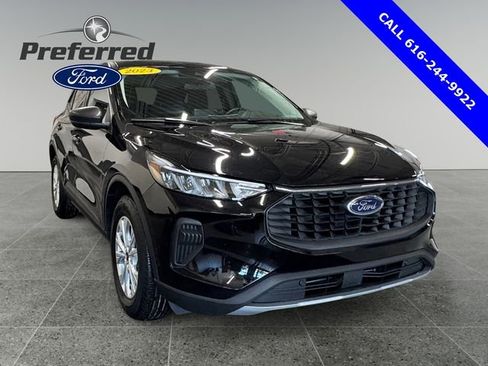 Used 2023 Ford Escape Active image 4