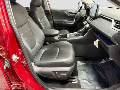 Used 2024 Toyota RAV4 Limited w/ Advanced Technology Package AWD/4WD image 30