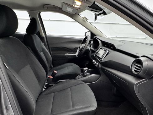 Used 2024 Nissan Kicks S image 17