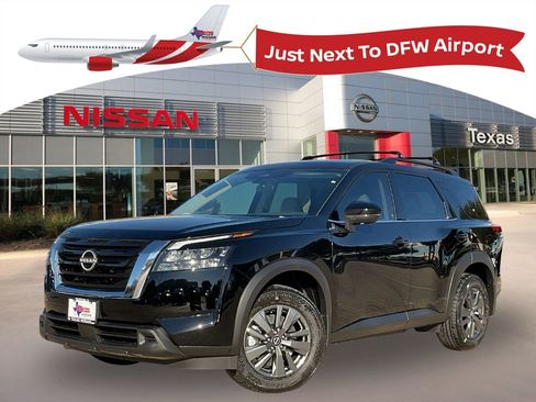 New 2025 Nissan Pathfinder SV image 1