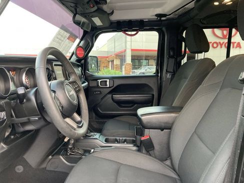 Used 2023 Jeep Wrangler Unlimited Sport AWD/4WD image 10
