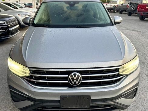 Used 2022 Volkswagen Tiguan SE image 7