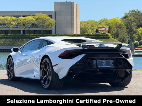 Used 2023 Lamborghini Huracan Tecnica RWD image 3