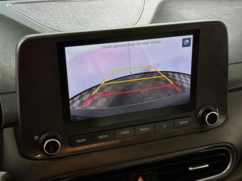 Used 2023 Hyundai Kona SEL image 3