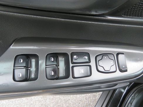 Used 2019 Hyundai Kona SEL image 21