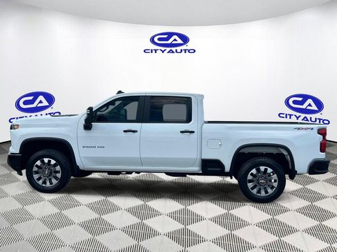 Used 2024 Chevrolet Silverado 2500 Custom w/ Custom Value Package AWD/4WD image 8