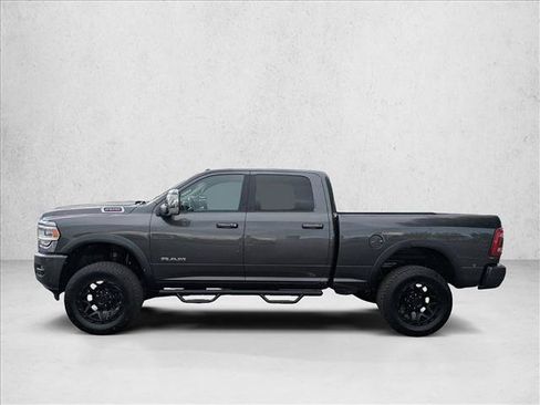 Used 2024 RAM 2500 Laramie AWD/4WD image 8