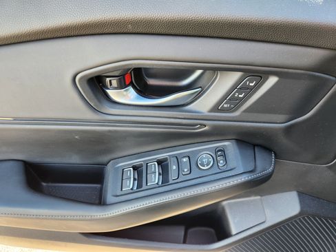 Used 2023 Honda Accord Sport image 17
