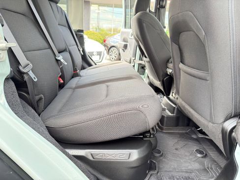 Used 2023 Jeep Wrangler Unlimited w/ Sun & Screen Package AWD/4WD image 34