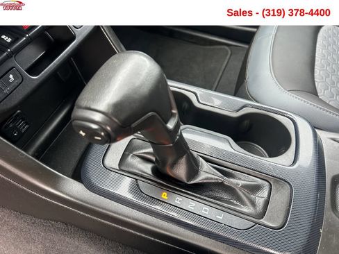 Used 2021 Chevrolet Colorado Z71 AWD/4WD image 21