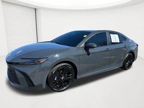 Used 2026 Toyota Camry SE w/ Convenience Package AWD/4WD image 1
