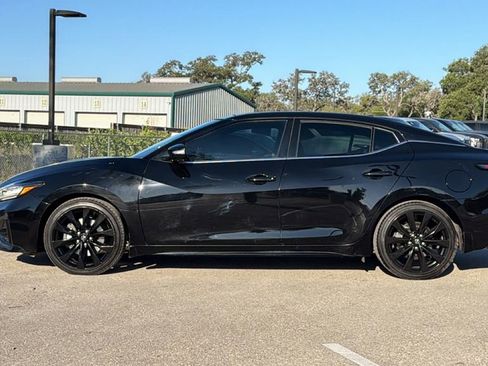 Used 2021 Nissan Maxima SR w/ Sport Mat Group FWD image 10