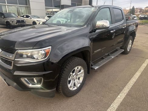 Used 2015 Chevrolet Colorado LT w/ Luxury Package image 2