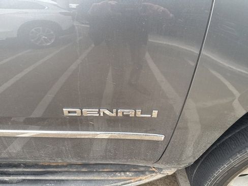 Used 2018 GMC Yukon Denali image 27