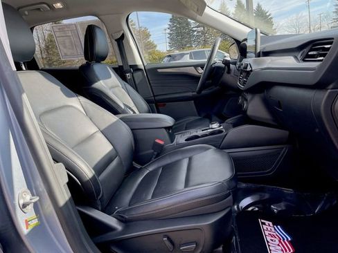 Used 2022 Ford Escape Titanium w/ Class II Trailer Tow Package image 29