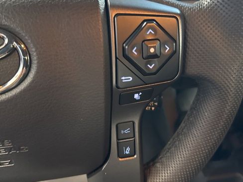 Used 2023 Toyota Tacoma TRD Sport image 40