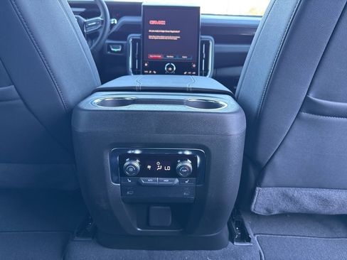 New 2026 GMC Yukon XL Elevation w/ LPO, Elevation Black Package image 25