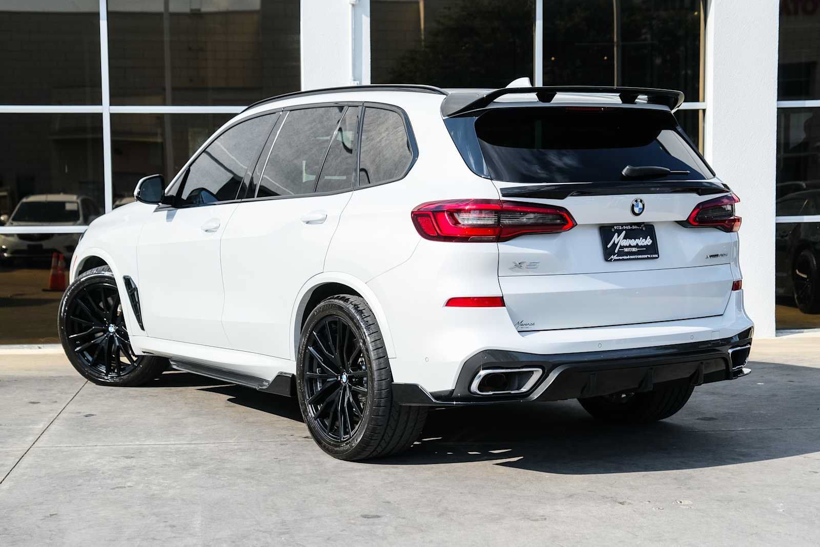 Used 2019 BMW X5 xDrive40i w/ M Sport Package AWD/4WD image 15