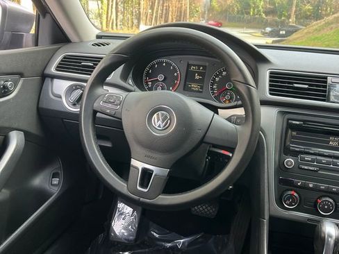 Used 2014 Volkswagen Passat Wolfsburg Edition image 17