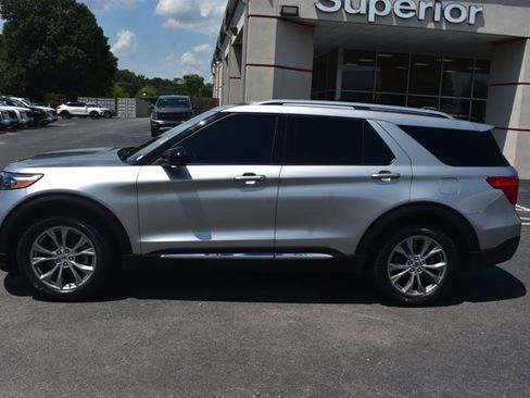 Used 2022 Ford Explorer Limited RWD image 9