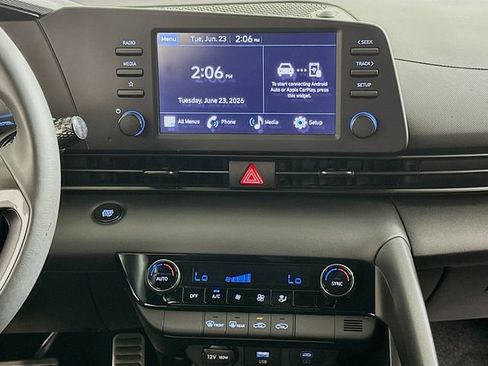 Used 2025 Hyundai Elantra Sport FWD image 15