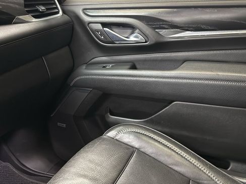 Used 2021 GMC Yukon Denali w/ Denali Premium Package image 24