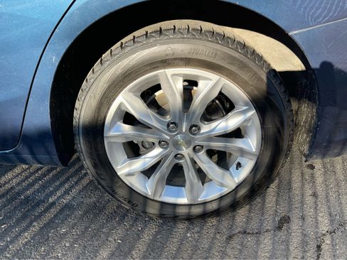 Used 2020 Chevrolet Malibu LT image 12