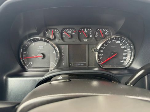 Used 2018 Chevrolet Silverado 2500 W/T w/ WT Convenience Package image 12