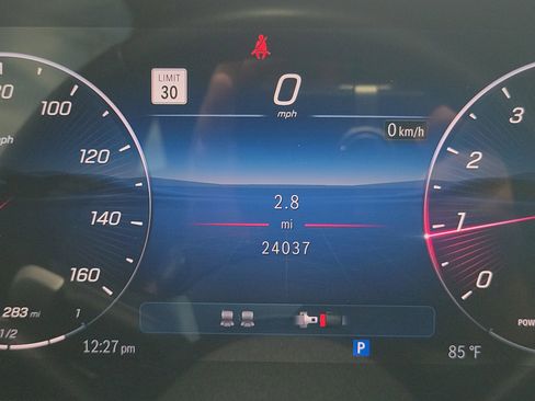 Used 2025 Mercedes-Benz CLE 300 4MATIC Coupe image 32