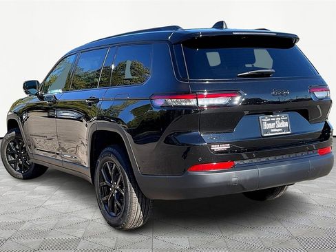 New 2025 Jeep Grand Cherokee L Altitude image 3