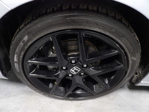 Used 2025 Honda Civic Sport image 26