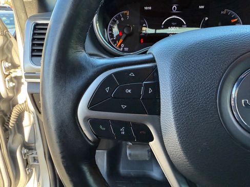 Used 2019 Jeep Grand Cherokee Limited w/ Luxury Group II image 31