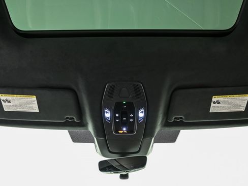 New 2025 Porsche Macan Turbo Electric image 21