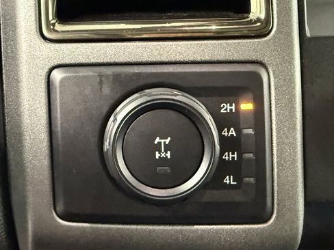 Used 2020 Ford F150 Raptor w/ Equipment Group 802A Luxury image 27